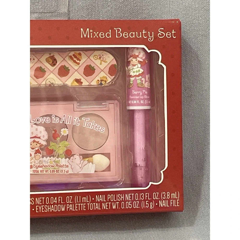 NEW Set Strawberry Shortcake Berry Besties Lip Gloss Keychain‎ Bracelet Beauty